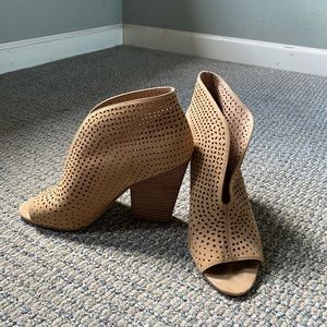 Vince Camuto Kainan Leather Open-toe Bootie {sz 8}